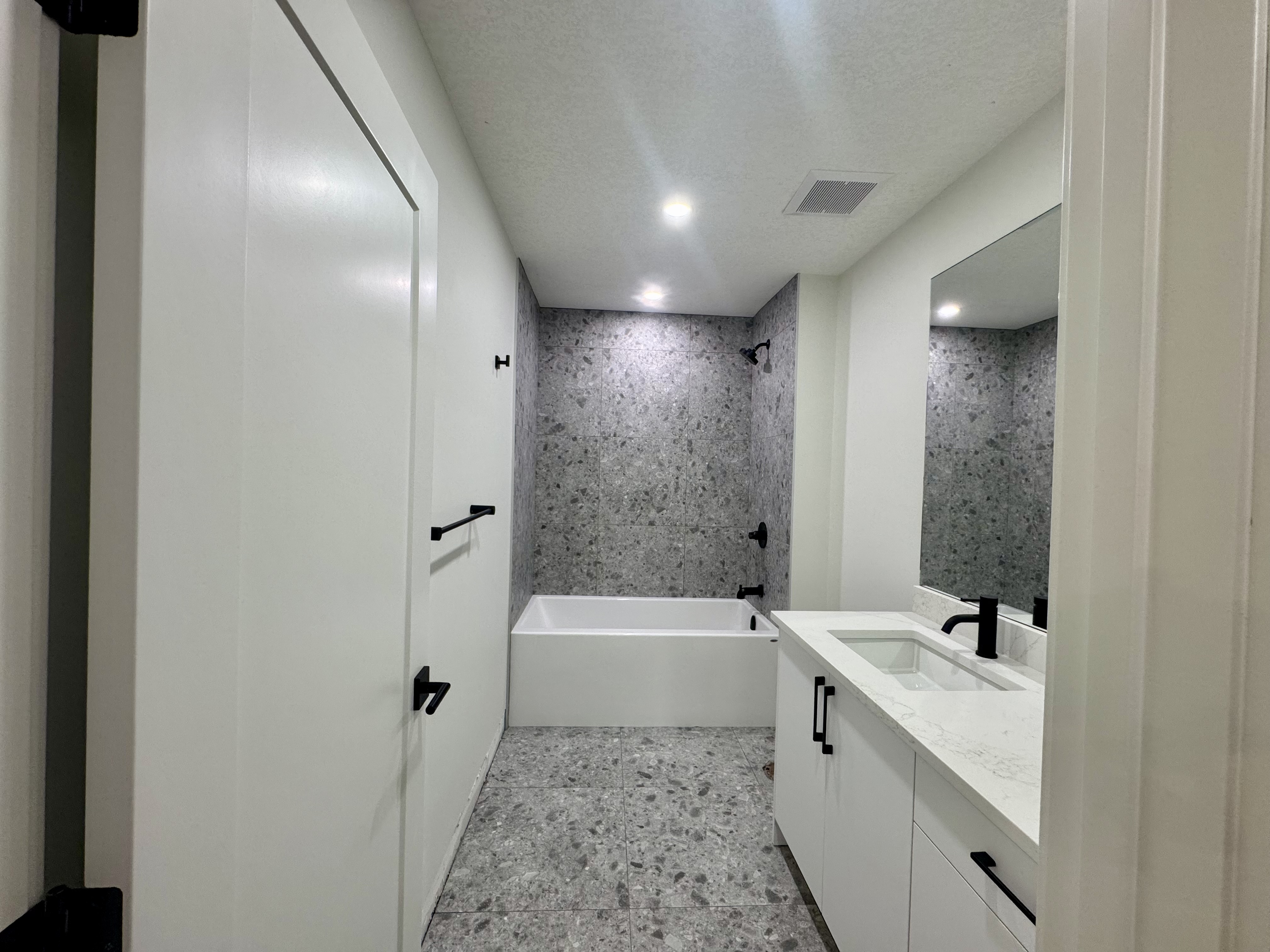 The Bruce - Image 21